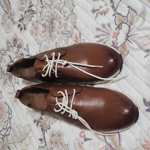 Software leather shoes